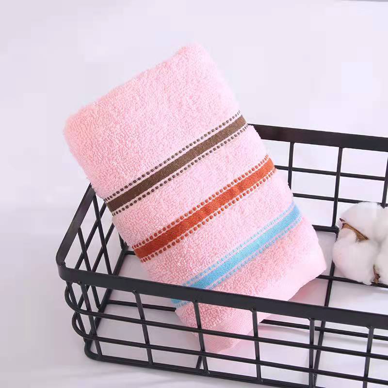 Pure cotton towel for household use to wash face and absorb water