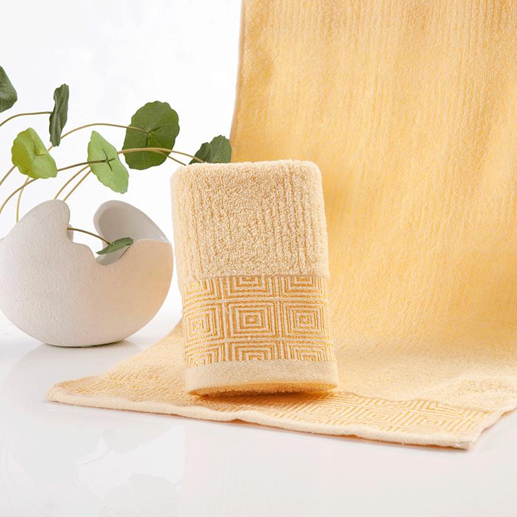 Pure cotton towel for household use to wash face and absorb water